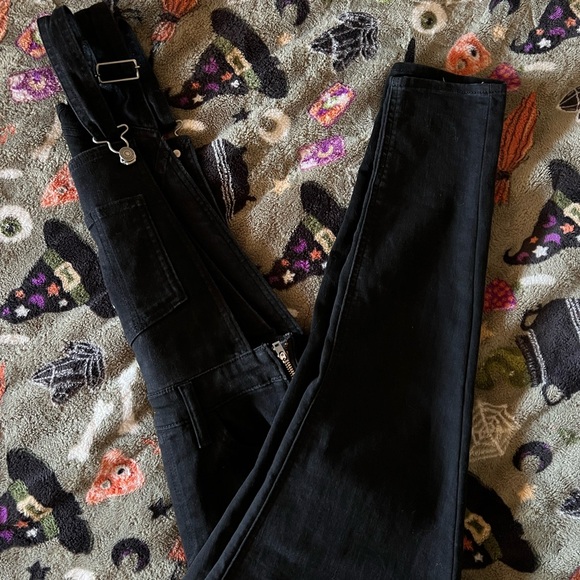 Black Levi’s Skinny Denim Overalls Size W29” - Picture 5 of 7